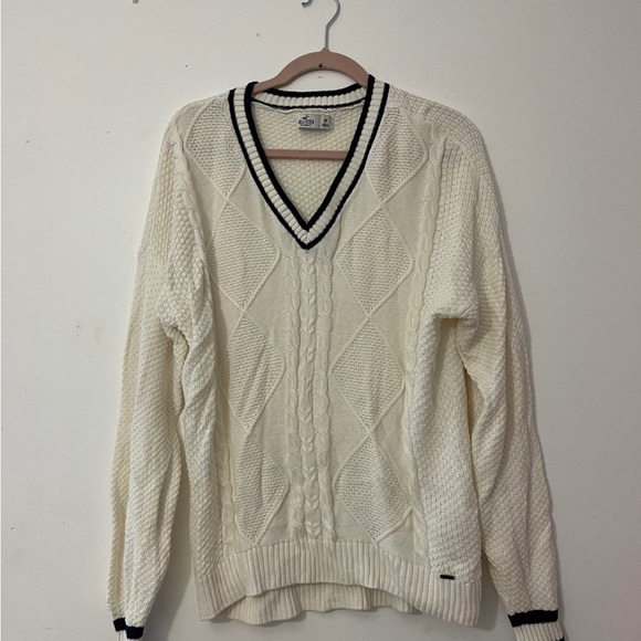 Hollister sweater - Picture 1 of 1